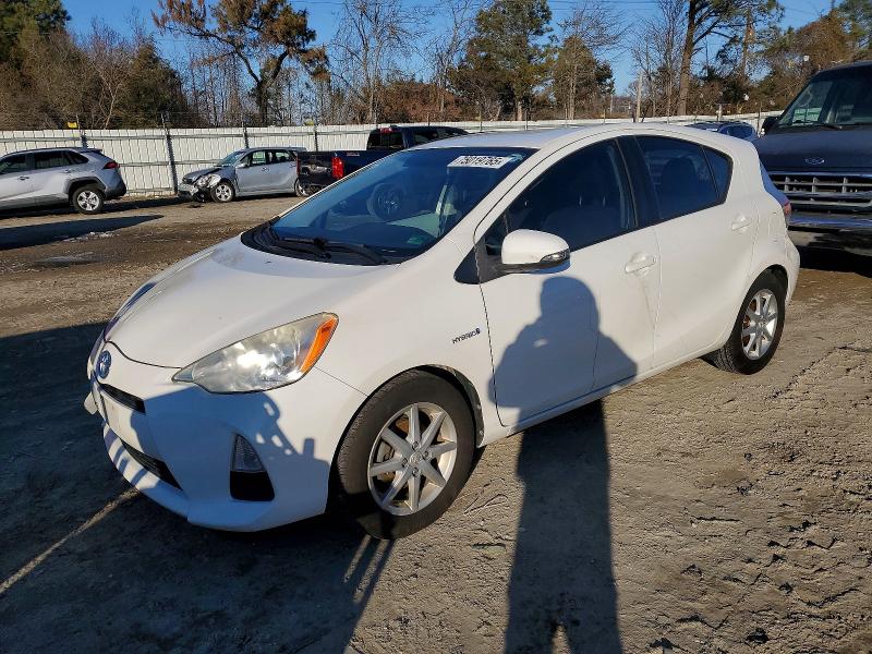Photo 1 from auction – 2012 TOYOTA PRIUS C with VIN JTDKDTB35C1506069