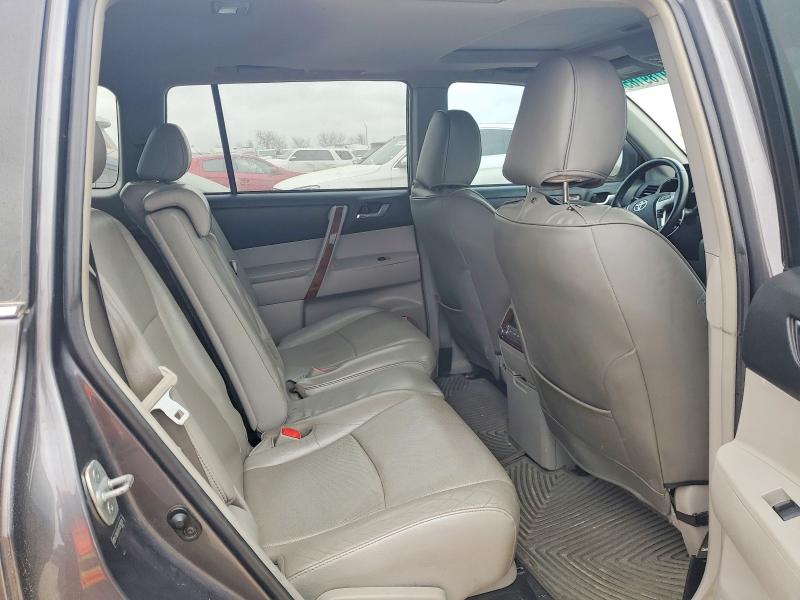 Фото 11 с аукциона – 2013 TOYOTA HIGHLANDER с VIN 5TDDK3EH1DS216129