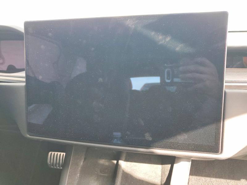 Photo 9 from auction – 2021 TESLA MODEL S with VIN 5YJSA1E5XMF439262