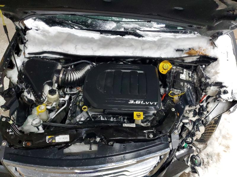 Photo 12 from auction – 2016 CHRYSLER TOWN & COU with VIN 2C4RC1CG8GR166750