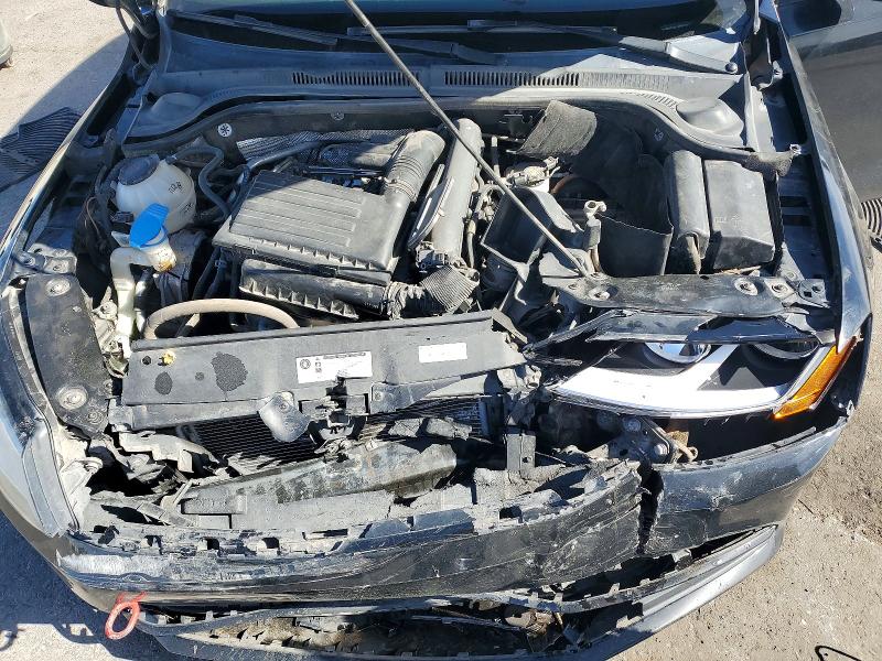 Photo 11 from auction – 2018 VOLKSWAGEN JETTA S with VIN 3VW2B7AJ2JM260690