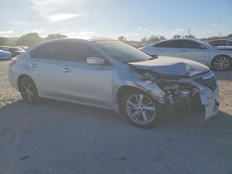 Photo 4 from auction – 2013 NISSAN ALTIMA 2.5 with VIN 1N4AL3AP7DC197140