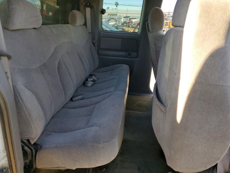 Photo 10 from auction – 2000 GMC NEW SIERRA with VIN 2GTEC19T1Y1272816