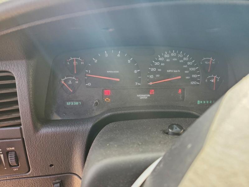 Photo 9 from auction – 2002 DODGE DURANGO with VIN 1B4HR38N52F213162