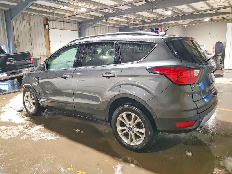Photo 2 from auction – 2019 FORD ESCAPE with VIN 1FMCU9HD8KUA93287