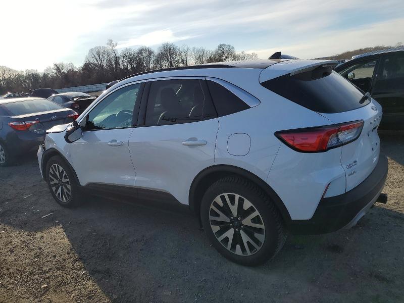 Photo 2 from auction – 2020 FORD ESCAPE with VIN 1FMCU9H95LUC73887