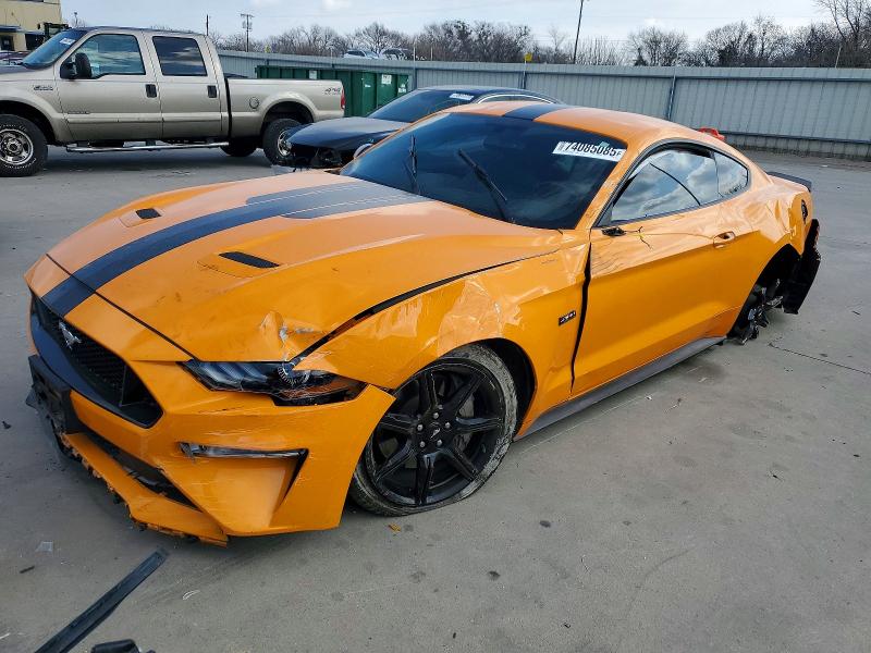 FORD MUSTANG 2018 with VIN 1FA6P8CF0J5128740 - Photo from auction