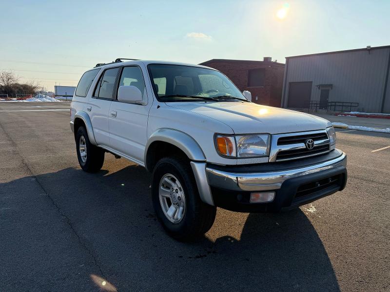 Photo 1 from auction – 2000 TOYOTA 4RUNNER with VIN JT3HN86R1Y0322381