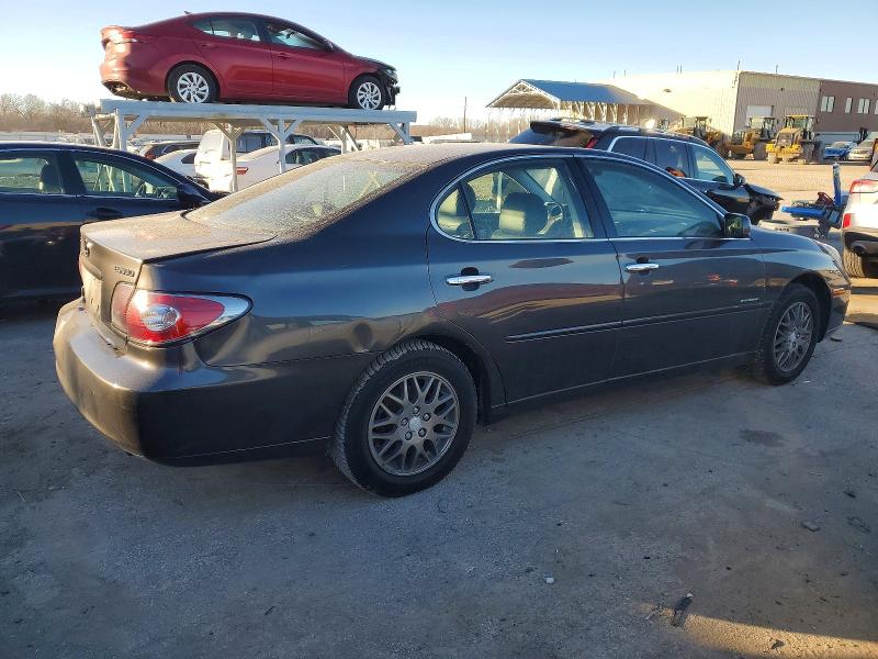 Photo 3 from auction – 2004 LEXUS ES 330 with VIN JTHBA30GX45031252