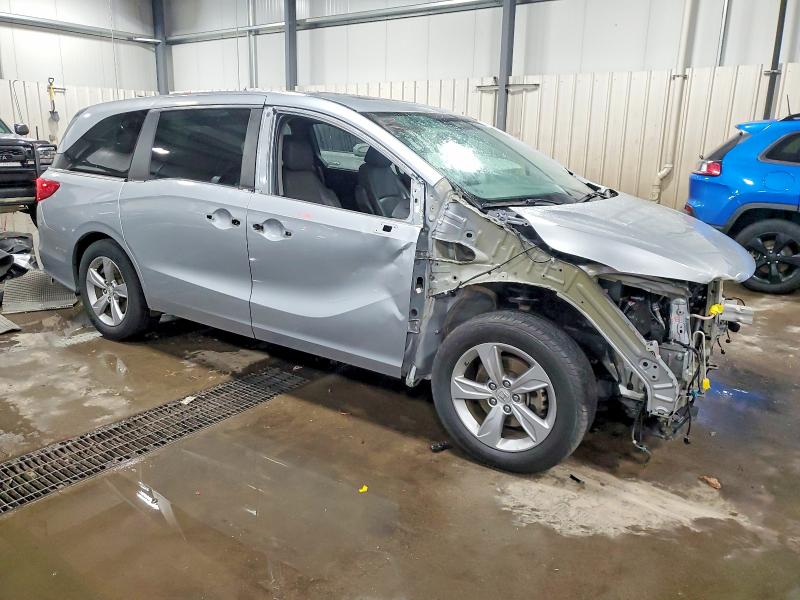 Photo 4 from auction – 2018 HONDA ODYSSEY with VIN 5FNRL6H70JB079594