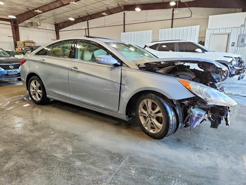 Photo 4 from auction – 2011 HYUNDAI SONATA with VIN 5NPEC4AC7BH138296