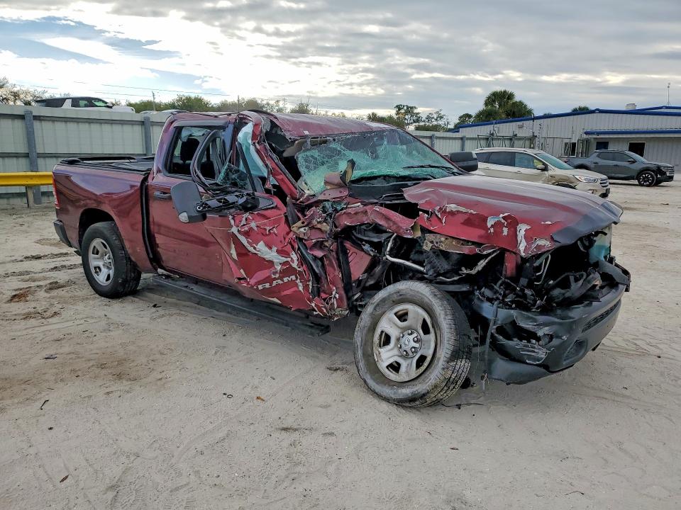 Photo 4 from auction – 2019 RAM 1500 TRADE with VIN 1C6RREGT2KN527139