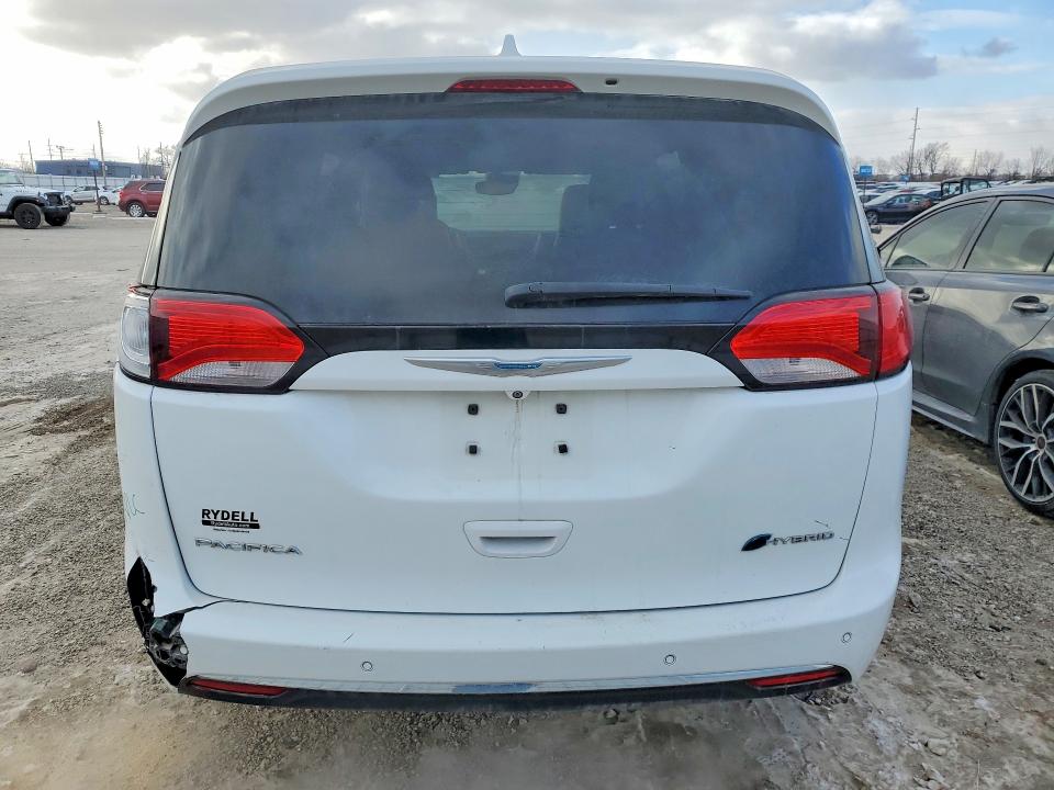Photo 6 from auction – 2018 CHRYSLER PACIFICA H with VIN 2C4RC1N78JR126821