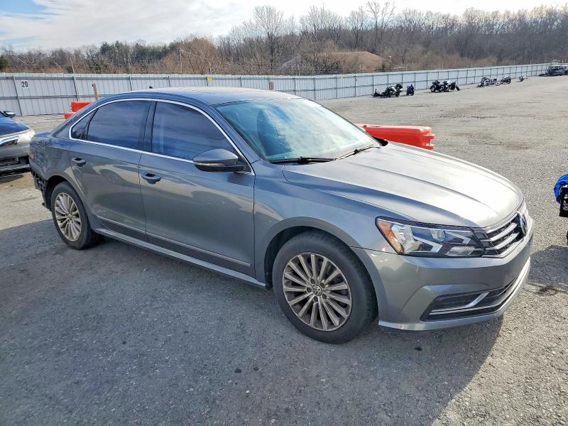 Photo 4 from auction – 2016 VOLKSWAGEN PASSAT SE with VIN 1VWBS7A32GC052871