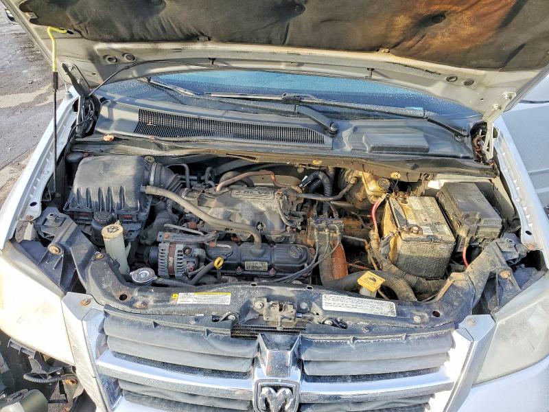 Photo 12 from auction – 2010 DODGE GRAND CARAVAN with VIN 2D4RN5D1XAR200211