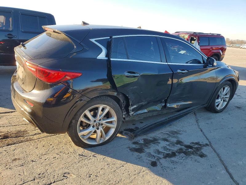 Photo 3 from auction – 2018 INFINITI QX30 with VIN SJKCH5CP7JA041035