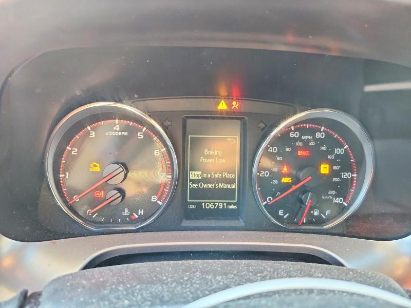 Photo 9 from auction – 2018 TOYOTA RAV4 SE with VIN JTMNFREV2JD117361