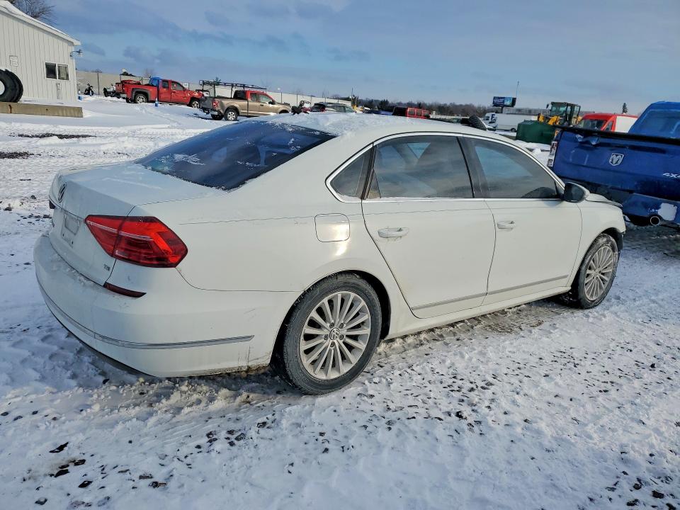 Photo 3 from auction – 2016 VOLKSWAGEN PASSAT with VIN 1VWBS7A32GC039831