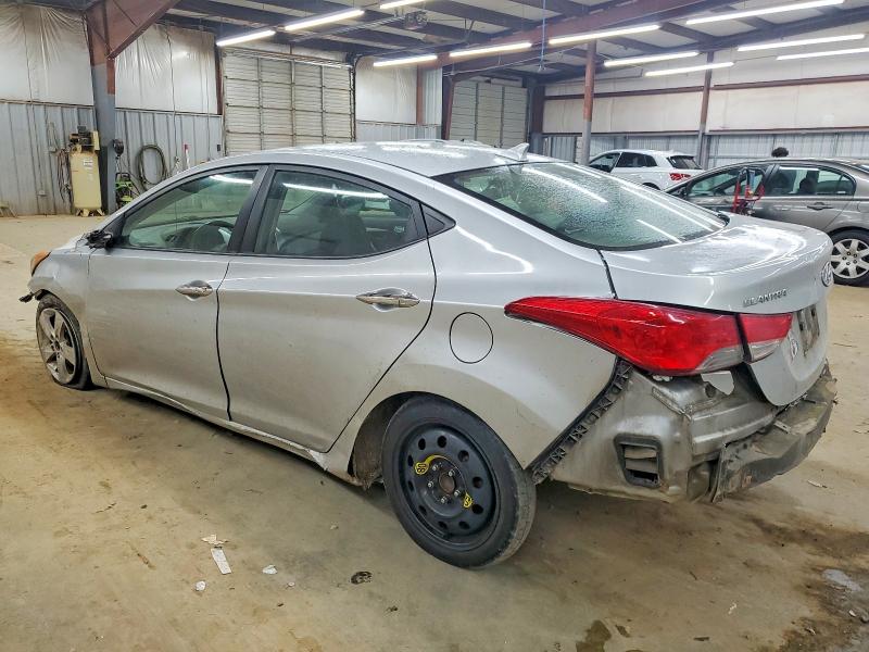 Foto 2 de la subasta – 2012 HYUNDAI ELANTRA GL con VIN 5NPDH4AE1CH136804