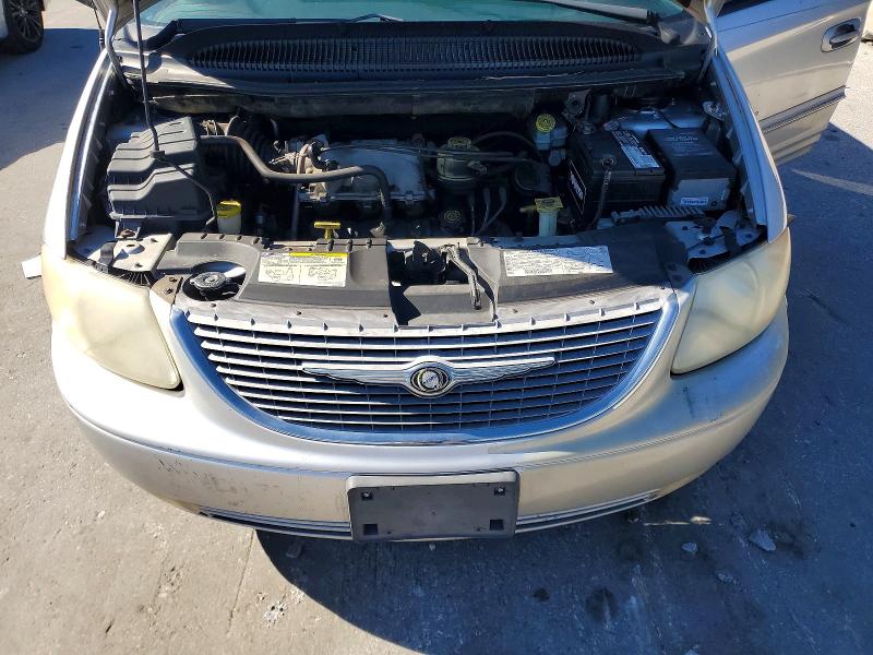Photo 12 from auction – 2001 CHRYSLER TOWN & COU with VIN 2C4GP54L71R404688