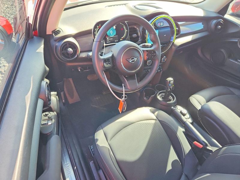 Photo 8 from auction – 2022 MINI COOPER with VIN WMW33DH0XN2P81991