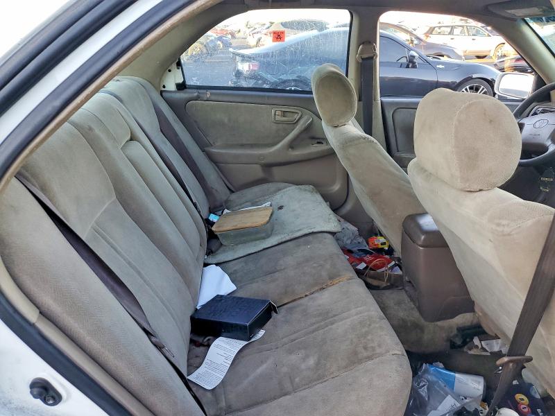 Photo 10 from auction – 2000 TOYOTA CAMRY with VIN 4T1BG22K3YU985649