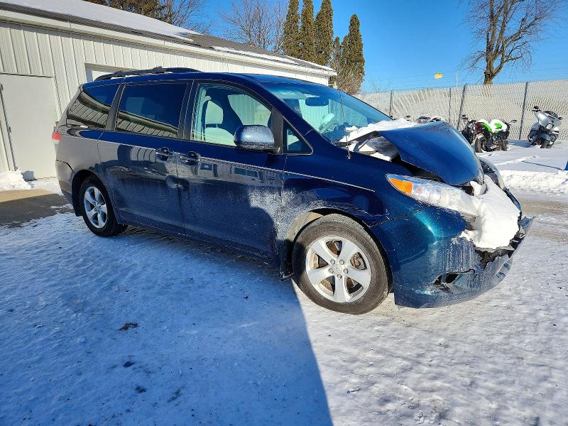 Photo 4 from auction – 2012 TOYOTA SIENNA with VIN 5TDKK3DC3CS230870