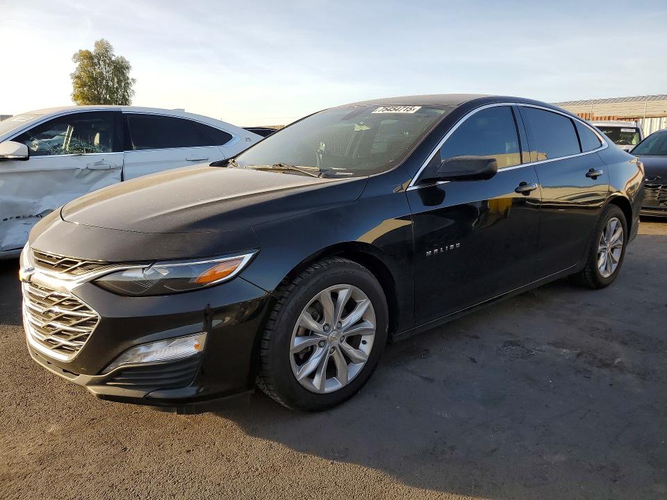 CHEVROLET MALIBU 2019 with VIN 1G1ZD5ST8KF122744 - Photo from auction