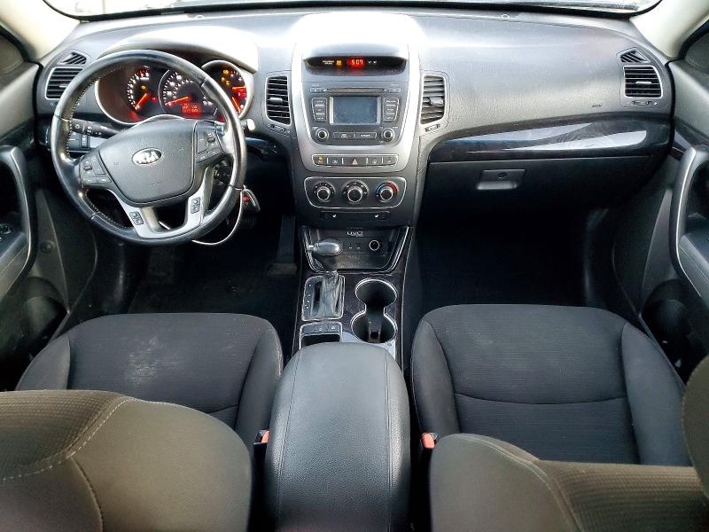 Photo 8 from auction – 2014 KIA SORENTO LX with VIN 5XYKTDA65EG508637