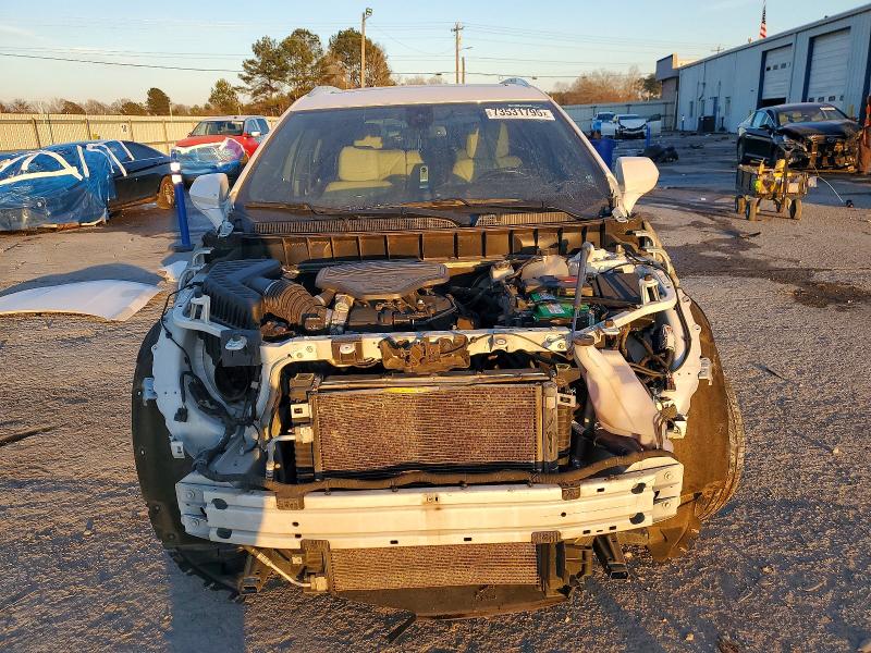 Photo 5 from auction – 2018 CADILLAC XT5 with VIN 1GYKNCRS5JZ237087