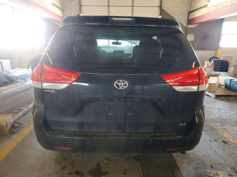 Photo 6 from auction – 2011 TOYOTA SIENNA XLE with VIN 5TDYK3DC3BS114965