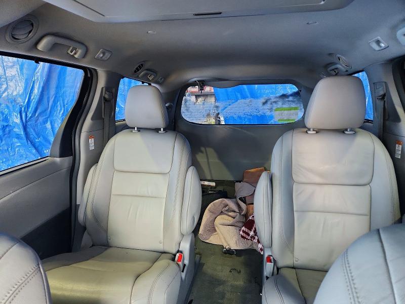 Photo 10 from auction – 2015 TOYOTA SIENNA with VIN 5TDDK3DC8FS103822