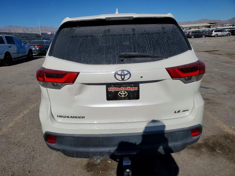 Photo 6 from auction – 2018 TOYOTA HIGHLANDER with VIN 5TDBZRFHXJS871082