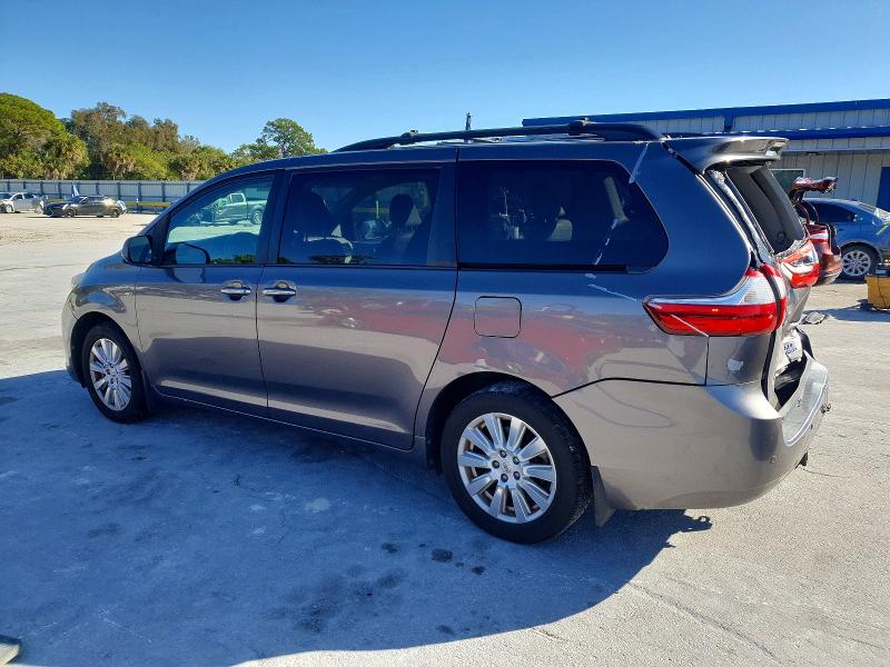 Photo 2 from auction – 2017 TOYOTA SIENNA XLE with VIN 5TDDZ3DC2HS158670