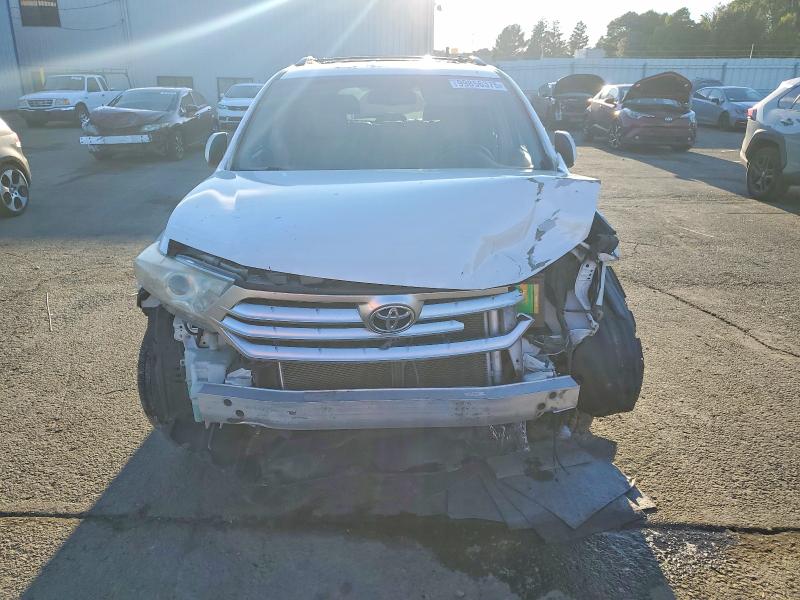 Photo 5 from auction – 2013 TOYOTA HIGHLANDER with VIN 5TDYK3EH4DS113840