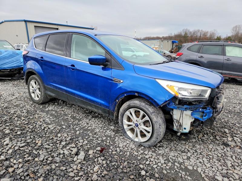 Photo 4 from auction – 2017 FORD ESCAPE with VIN 1FMCU9GD0HUC06336