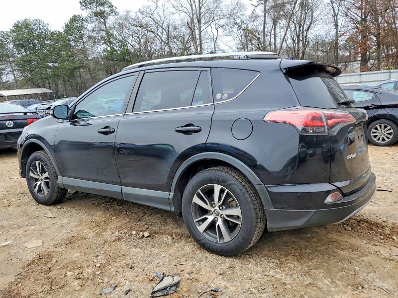 Photo 2 from auction – 2017 TOYOTA RAV4 XLE with VIN 2T3WFREV0HW405056