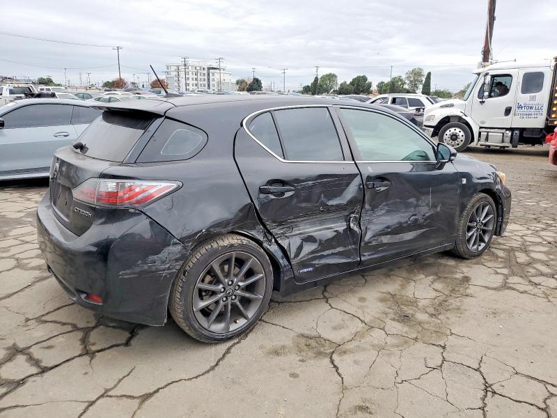 Photo 3 from auction – 2013 LEXUS CT 200 with VIN JTHKD5BH4D2125752