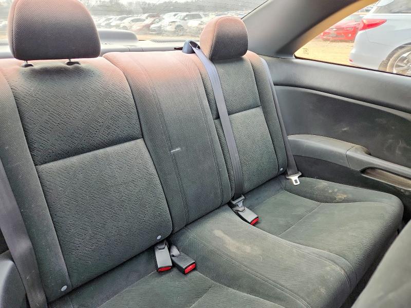 Photo 10 from auction – 2004 HONDA CIVIC with VIN 1HGEM225X4L083019