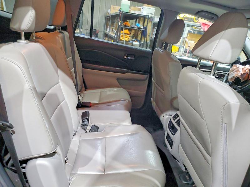Photo 11 from auction – 2017 HONDA PILOT with VIN 5FNYF6H52HB091919