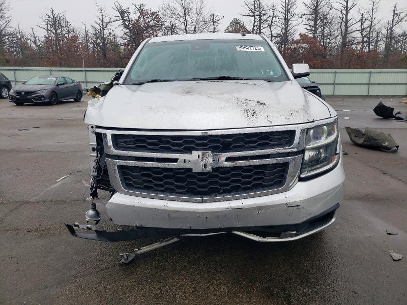 Photo 5 from auction – 2015 CHEVROLET SUBURBAN with VIN 1GNSKJKC8FR163930