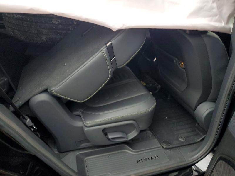 Photo 11 from auction – 2022 RIVIAN R1S with VIN 7PDSGABL5NN002542