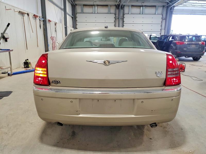 Photo 6 from auction – 2006 CHRYSLER 300C with VIN 2C3LA63H16H190155