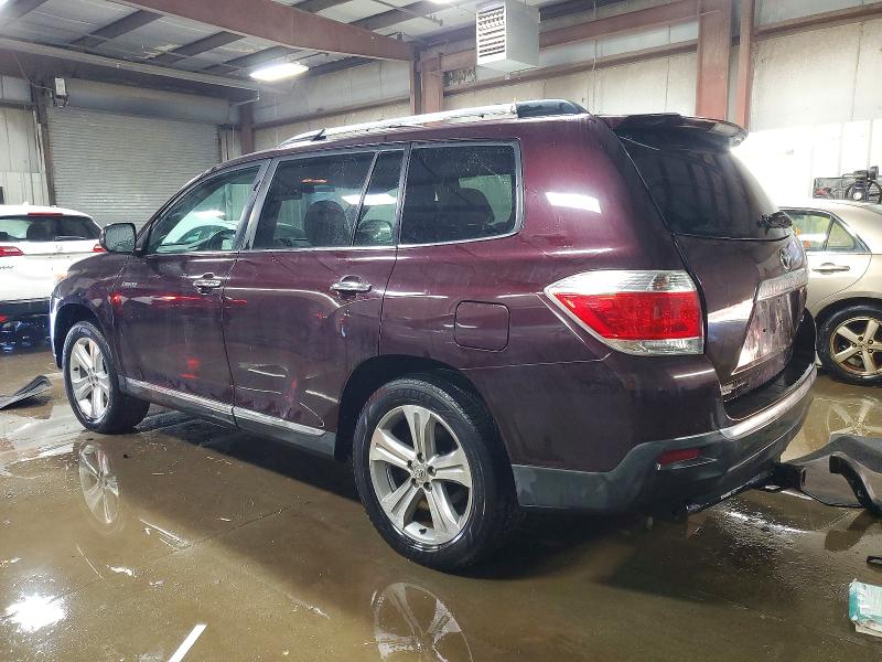 Photo 2 from auction – 2011 TOYOTA HIGHLANDER with VIN 5TDDK3EH9BS064811