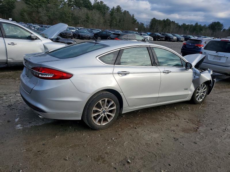Photo 3 from auction – 2017 FORD FUSION with VIN 3FA6P0PU9HR345575