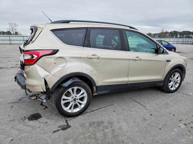 Photo 3 from auction – 2017 FORD ESCAPE with VIN 1FMCU0GDXHUE43623