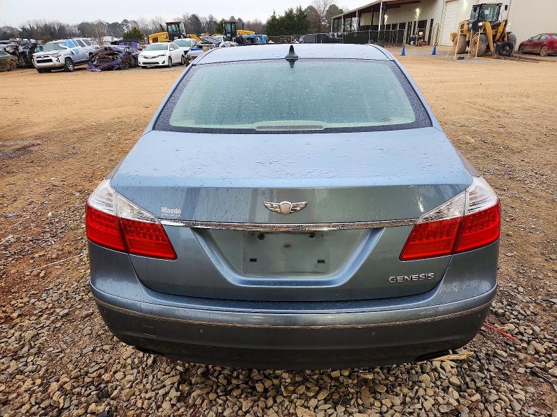 Photo 6 from auction – 2010 HYUNDAI GENESIS 3. with VIN KMHGC4DE1AU077887