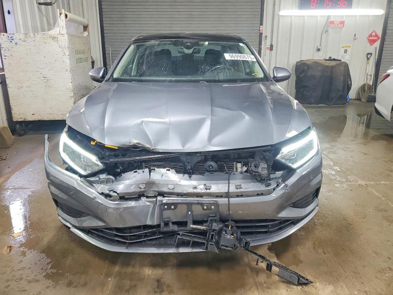Photo 5 from auction – 2019 VOLKSWAGEN JETTA with VIN 3VWE57BU6KM090350