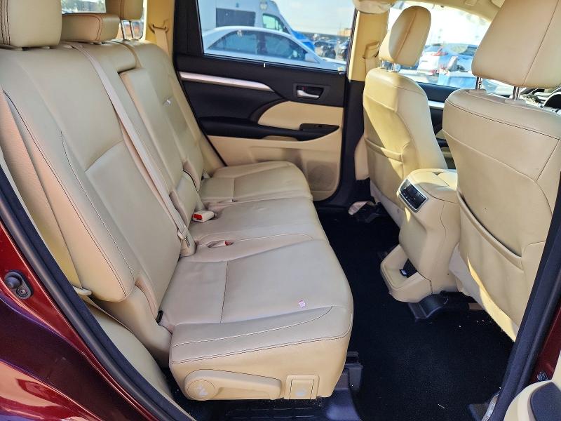 Photo 10 from auction – 2018 TOYOTA HIGHLANDER with VIN 5TDJZRFH7JS908360