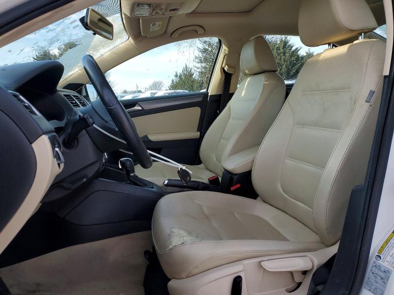 Photo 7 from auction – 2014 VOLKSWAGEN JETTA TDI with VIN 3VWLL7AJ8EM350255